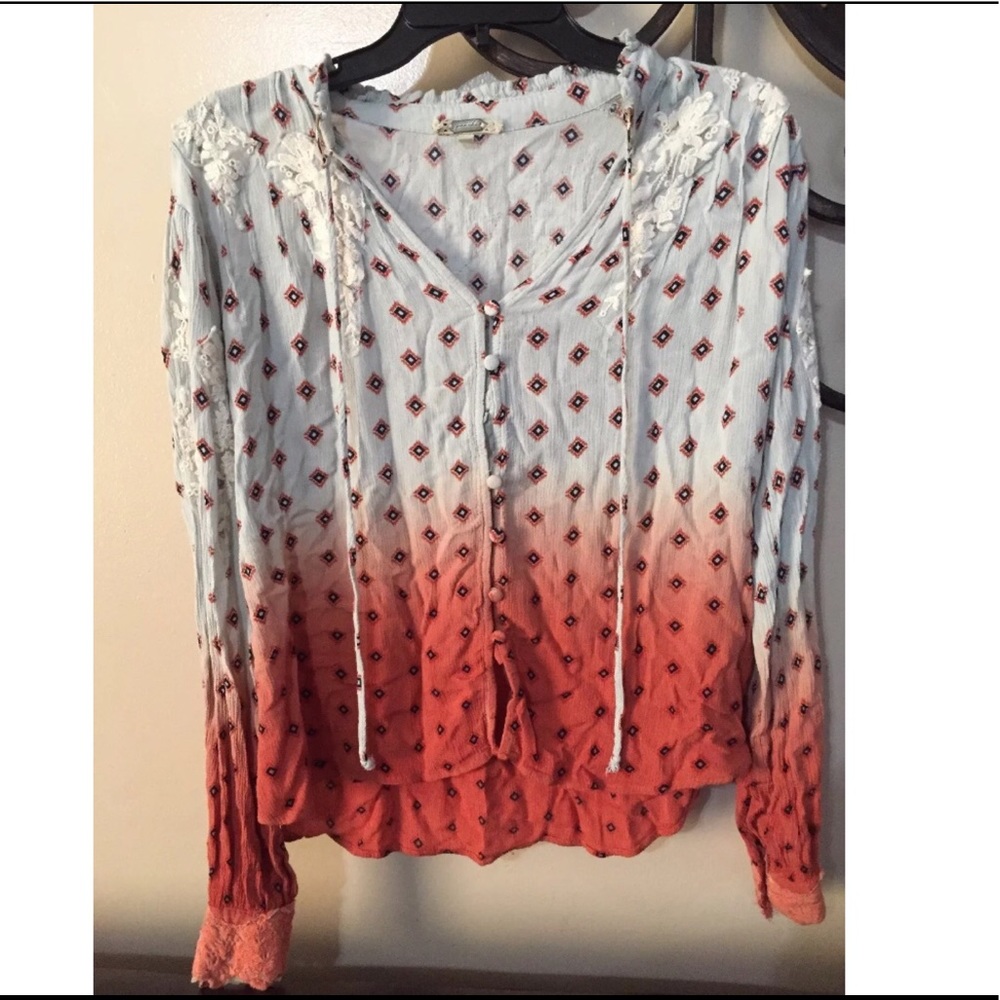 Gimmicks by BKE shirt small